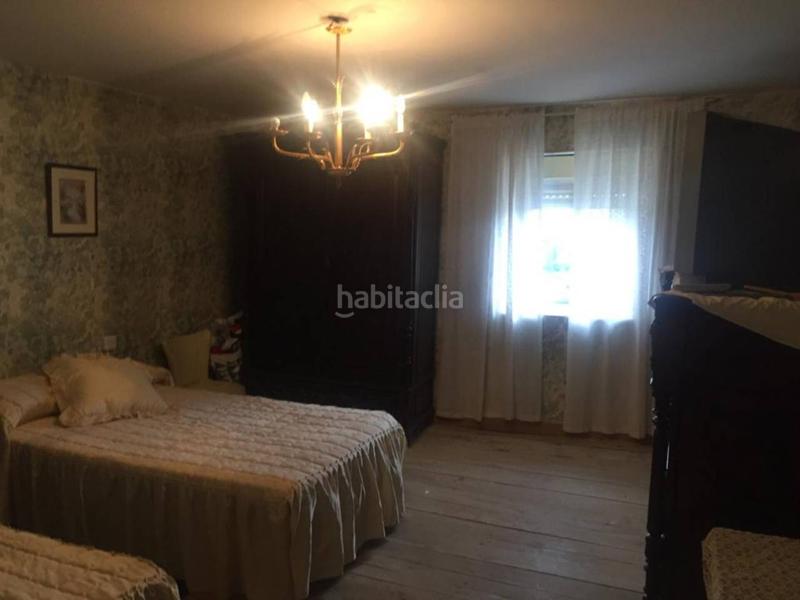 Foto b143c06c-a90d-4176-b8c7-a85e3bf707f9. Casa amb aparcament a Valdefresno