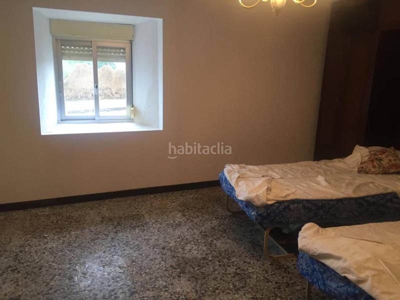 Foto c70e0fb5-82b7-4b26-9d6e-2ca2ad8c774f. Casa amb aparcament a Valdefresno