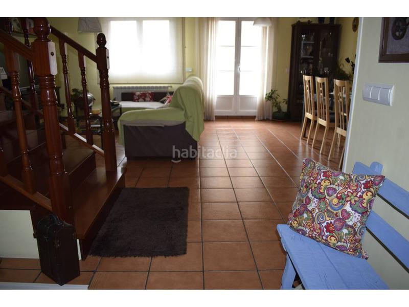 Foto 58b4d59b-4c8d-474b-9245-51a71d46dcad. Casa adossada amb calefacció aparcament piscina a Sariegos