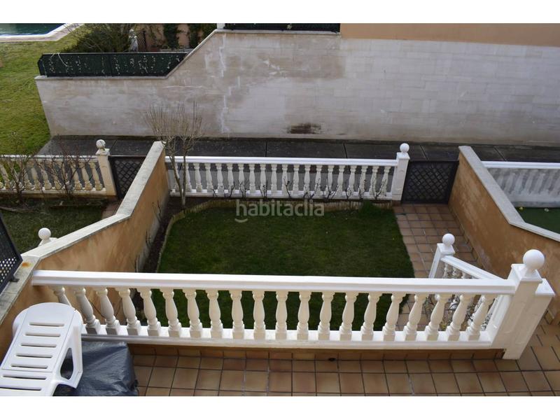 Foto 9c40a5cb-2746-4260-80c0-846864e8f4bb. Casa adossada amb calefacció aparcament piscina a Sariegos