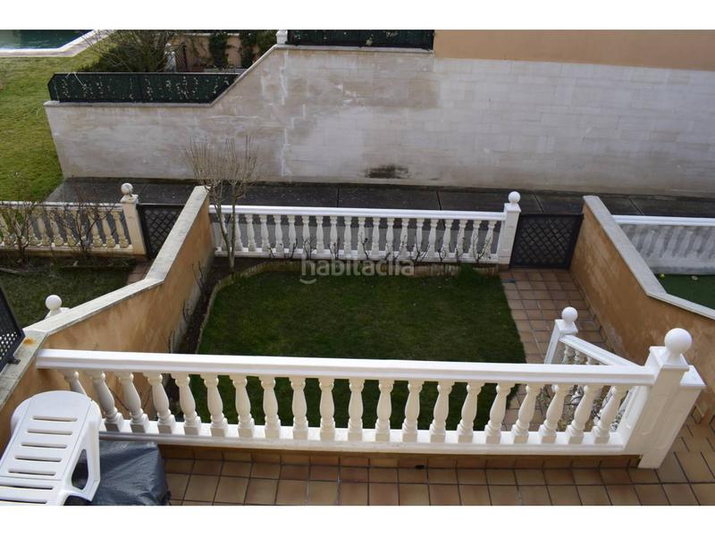 Foto f9c88325-6e9d-4a2c-bb56-37bafa54937e. Casa adossada amb calefacció aparcament piscina a Sariegos