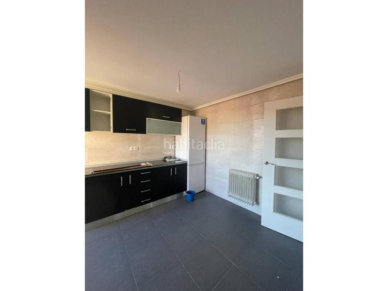 Foto 45309482-24cd-41c5-8c3c-b5efcf91c26f. Miete etagenwohnung mit parking in Centro Ciudad León