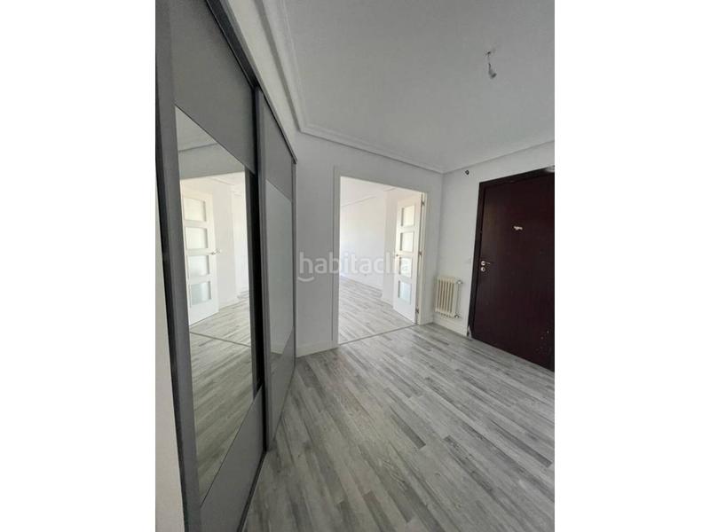 Foto f3b413a5-8740-4e0b-b8cb-067e1e4e93a5. Rent flat with parking in Centro Ciudad León