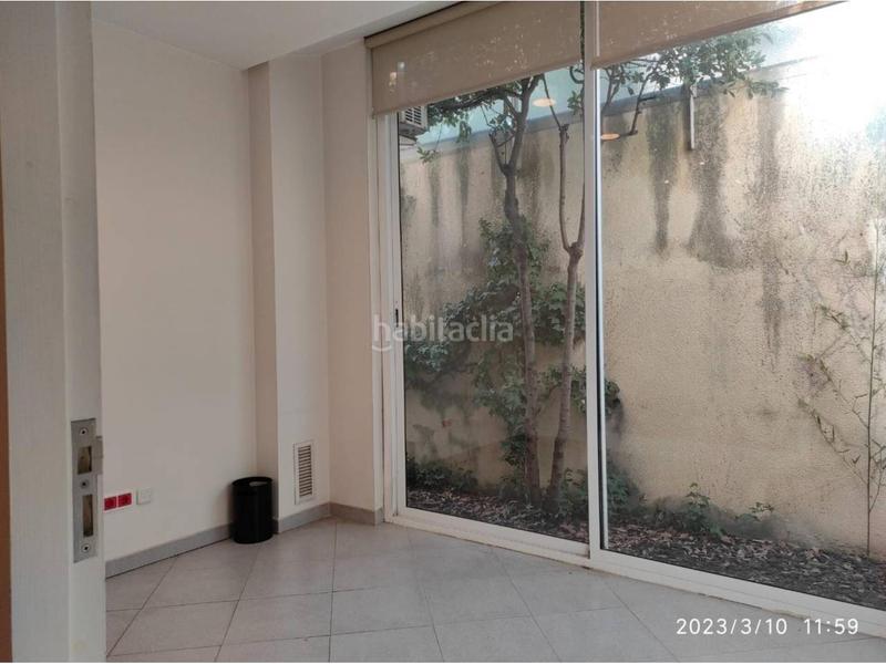 Foto 6a112b10-dc79-4eab-9c1c-8dc1fbddf679. Local comercial a San Pere Terrassa