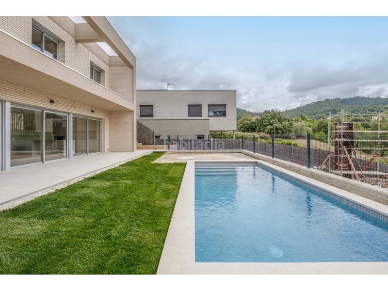 Foto 8d80451b-38b4-4327-9ee1-41ab5da4d477. Casa amb calefacció aparcament piscina a Matadepera