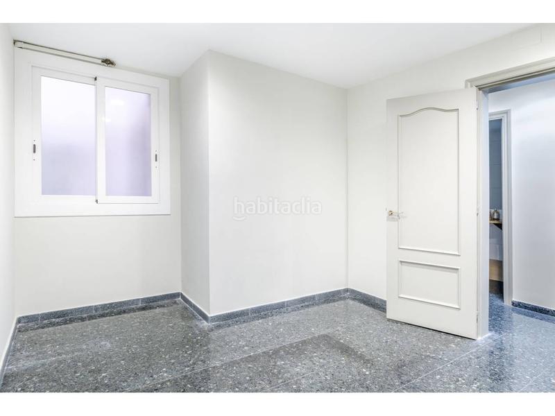 Foto e59111af-8103-4238-87dd-38a97abb5188. Pis amb calefacció a Vallparadís - Antic Poble de Sant Pere Terrassa