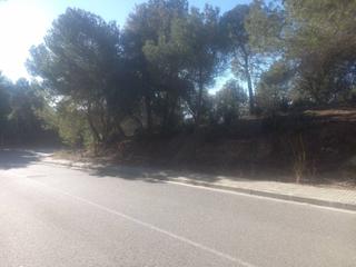 Terreny residencial  Av.mossen batlle parcel.la nº15 sector b c.vinyes. Terreny semipla en venda tocant al poble sobre el camp de golf
