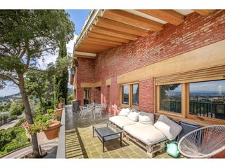 Casa en Matadepera. Torre con vistas en sant lloren� dels pins