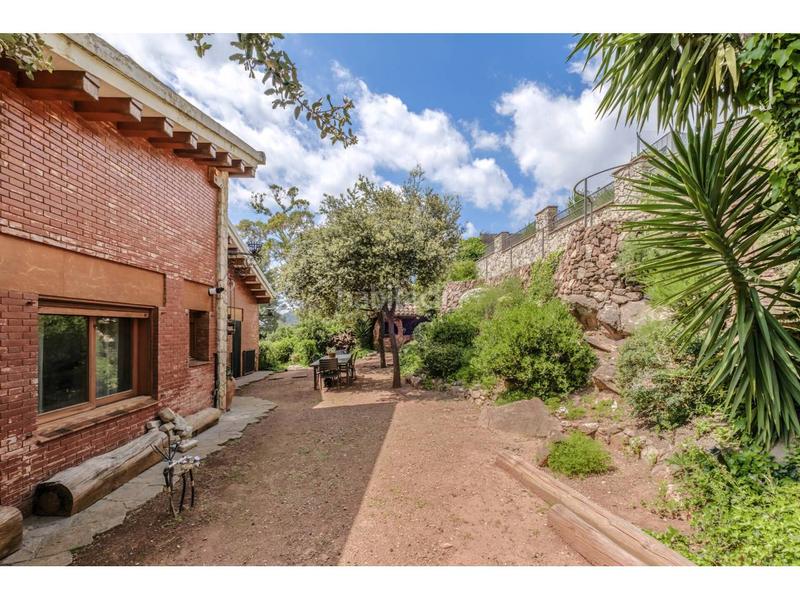 Foto 2dd032a2-10e1-47c5-bfc1-b1edf11c82dc. House with heating parking in Matadepera