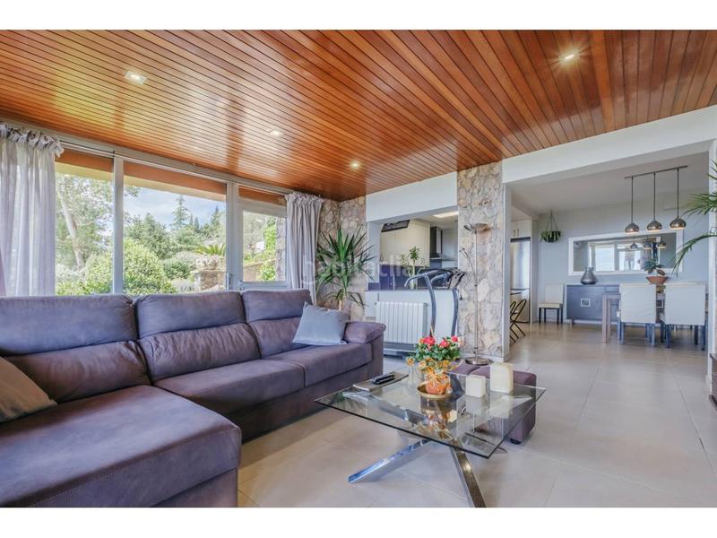 Foto e4e69050-05c3-4bc2-a37b-c7eb2a5123c8. House with heating parking in Matadepera