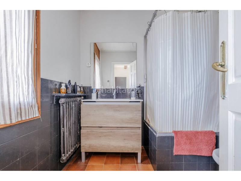 Foto fa71fb70-8dc6-4eb1-bc04-0faa2b5bc028. House with heating parking in Matadepera