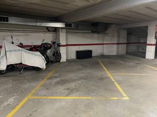 Aparcament cotxe  Sant joan. Plaza de pkg en calle sant joan
