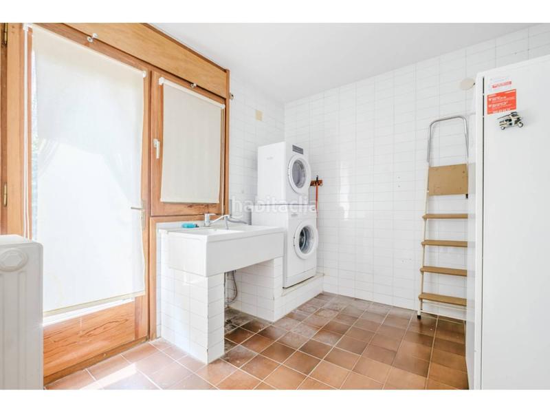 Foto 5046a8f5-ffca-4651-98d8-f188bdaa77e1. House with heating parking in Matadepera