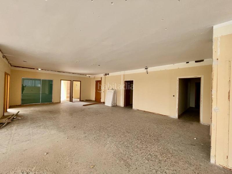 Foto d574ecd9-61ad-4935-a0da-16710fa898e9. Location bureau dans Zona Esportiva Terrassa