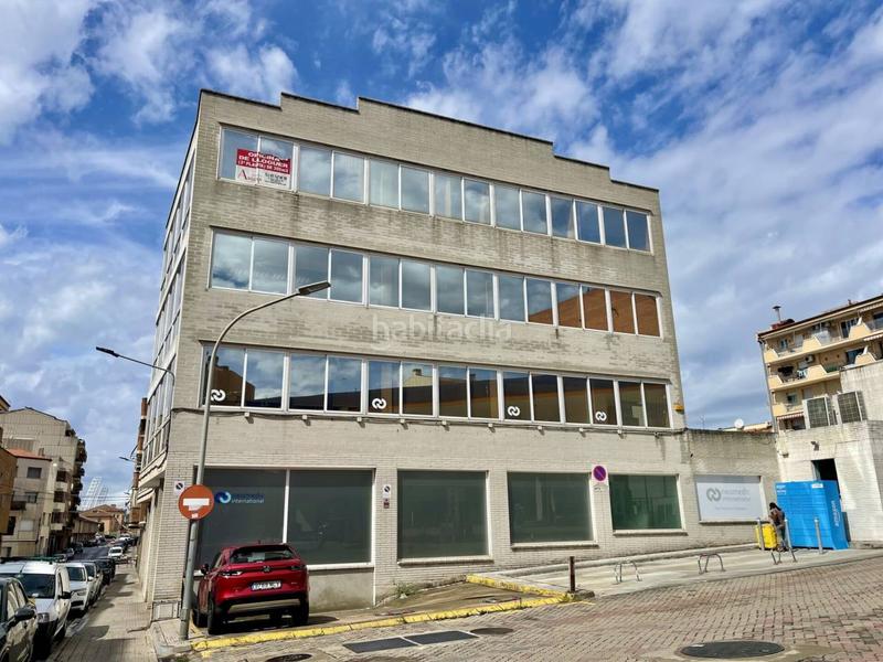 Foto 932d0154-79b5-4038-91ed-dd676f9185c7. Miete büro in Zona Esportiva Terrassa