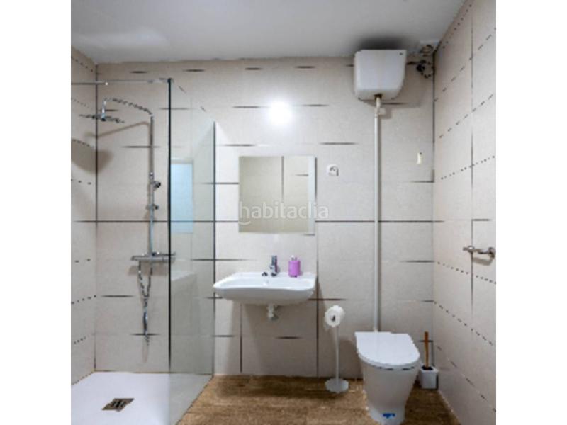 Foto 23f037ea-b943-43fc-9104-a03ae1112af7. Haus mit heizung parking in Barri del Centre Terrassa