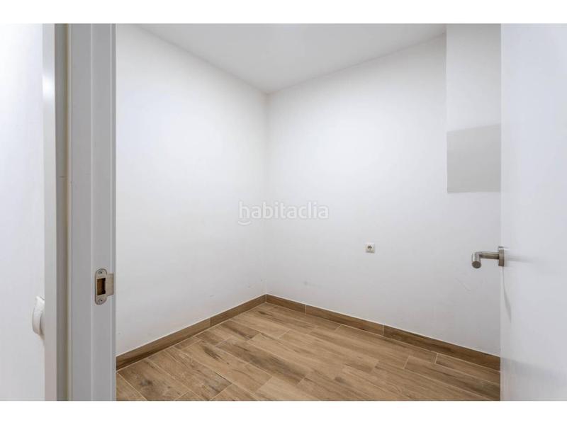 Foto 6d32699f-d993-4247-a90d-6af48ec72120. Haus mit heizung parking in Barri del Centre Terrassa