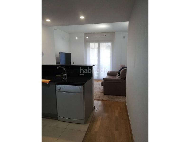 Foto fab62ff7-2362-4d75-ba44-d18921b1867a. Location appartement avec chauffage parking dans Barri del Centre Terrassa