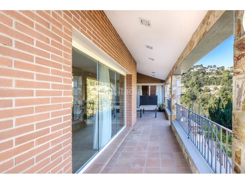 Foto a2580abe-7fc4-47a8-9899-f54dbea37e07. Chalet avec chauffage parking dans Matadepera