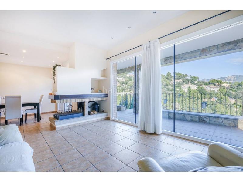 Foto e2f9e338-8bfb-45fe-b34a-90fa43d84144. Chalet avec chauffage parking dans Matadepera