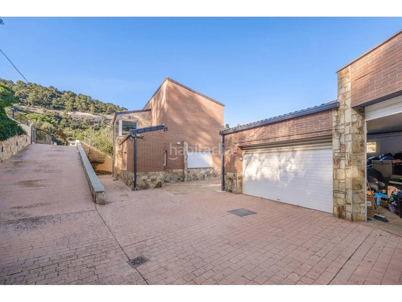 Foto e82a4501-21dd-4f13-9ff2-01081927551a. Chalet avec chauffage parking dans Matadepera