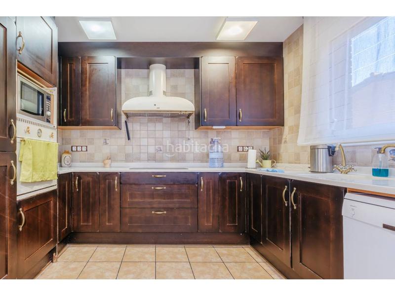 Foto ec4a249c-e91d-4b5f-a0b6-6b22055a0257. Chalet avec chauffage parking dans Matadepera