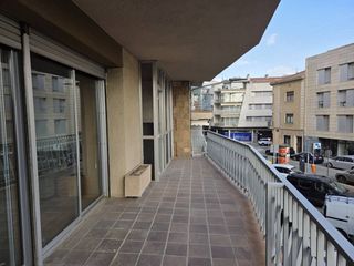 Location Appartement  Plaza josé freixa i argemí. Espectacular piso de alquiler en el centro de terrassa tocando a