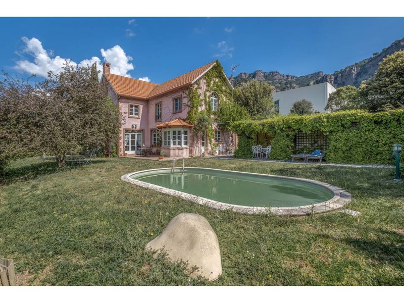 Foto 0f6b0edd-087c-429f-a13a-a7749fe3d57c. Casa amb calefacció aparcament piscina a Matadepera