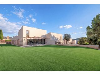 Casa en Matadepera. Dise�o, luz y exclusividad en matadepera