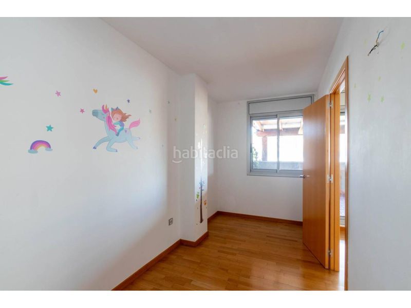 Foto 7a0d9289-0254-484c-af4a-7e514c6a7be3. Dúplex amb calefacció aparcament a San Pere Terrassa