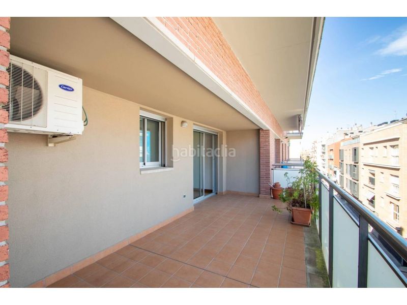 Foto d19409f6-ce92-41ff-8bd0-60c01682658c. Dúplex amb calefacció aparcament a San Pere Terrassa