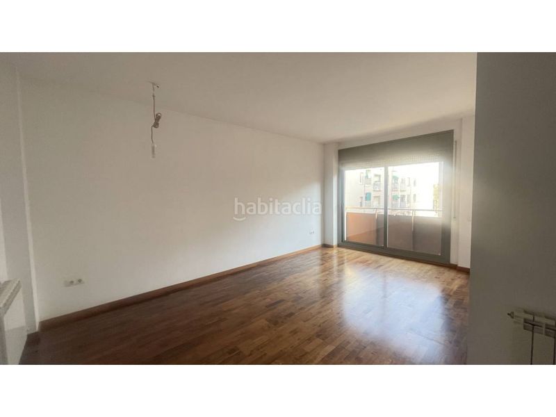 Foto 7212077b-d3a4-4e16-b8e3-c9fab8f20d4c. Apartament amb calefacció aparcament a Sant Pere Nord Terrassa