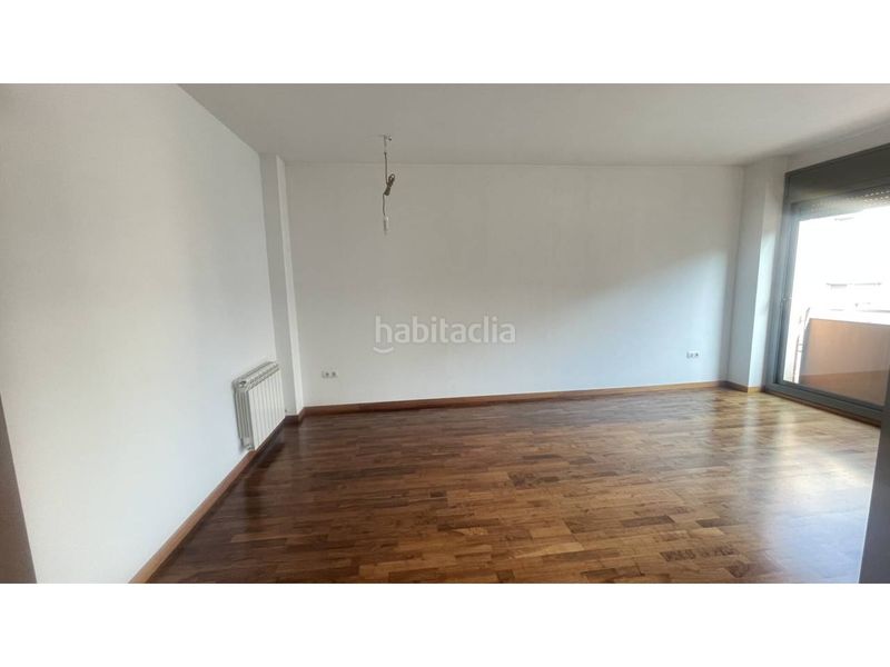 Foto a8398742-6b99-4d1c-9a50-be340fc9040b. Apartament amb calefacció aparcament a Sant Pere Nord Terrassa