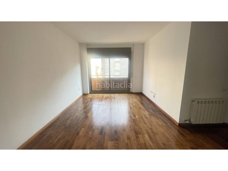 Foto d714e12e-7111-4a2d-bed5-04ec1f12d421. Apartament amb calefacció aparcament a Sant Pere Nord Terrassa