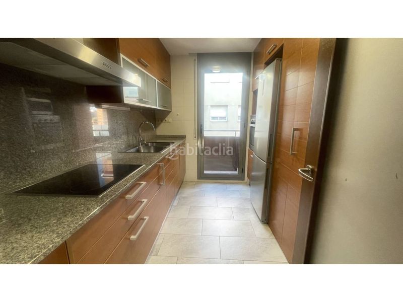 Foto e0f84548-c651-4d0f-a09d-8a85a36174f9. Apartament amb calefacció aparcament a Sant Pere Nord Terrassa