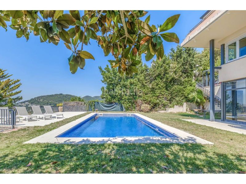 Foto 0e5abfcf-e844-4a06-936f-2d16ca985949. Casa amb calefacció aparcament piscina a Matadepera