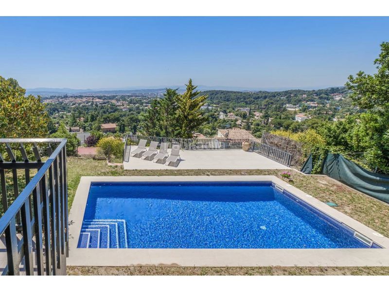Foto 9ab271af-a6ab-411d-9c13-1415b2c75a4b. Casa amb calefacció aparcament piscina a Matadepera