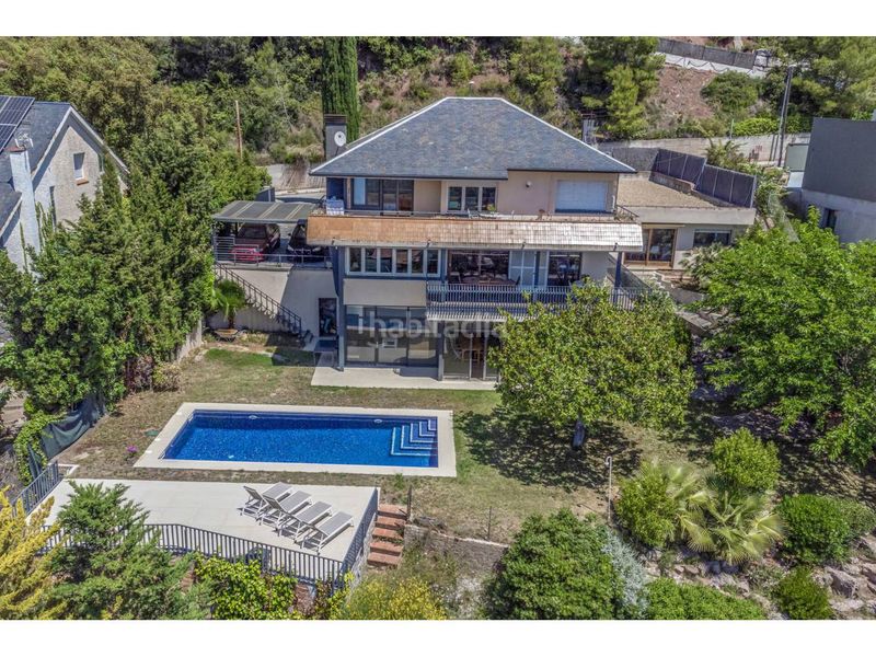 Foto df1ea3dc-0990-4de2-a127-ac0c80a81012. Casa amb calefacció aparcament piscina a Matadepera
