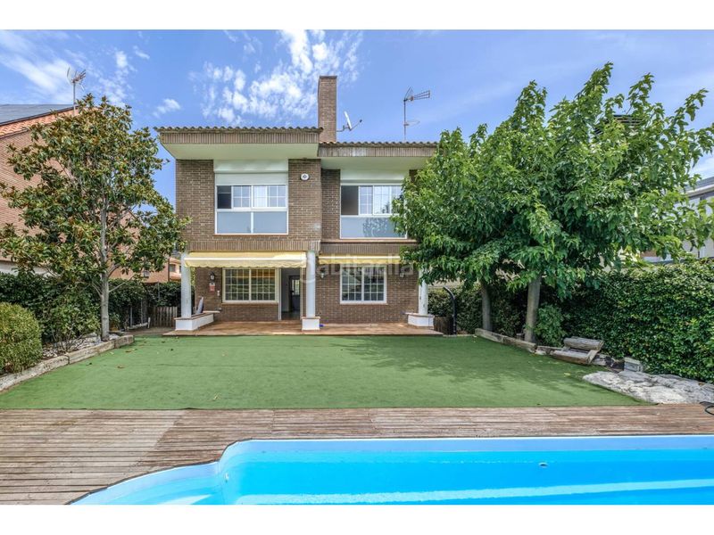 Foto d0f3fbb9-85e2-4adf-abc4-3e62ffbad7d8. Casa amb calefacció aparcament piscina a Matadepera