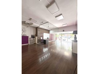 Local Comercial a Calle Avinguda de Josep Tarradellas