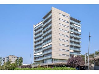 Pis a San Pere. Piso con balcón, parking y excelente ubicación junto a la plaça