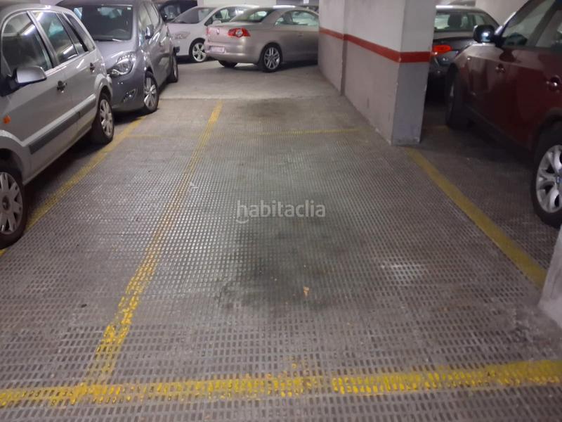 Foto d41c0595-7bf5-4028-8618-d224c588da60. Posto auto in carrer de viladomat 3 in Sant Antoni Barcelona