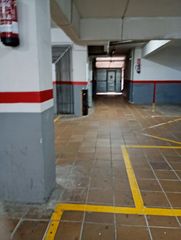 Parking voiture à Carrer de wagner 54. Plaza de parking buen precio