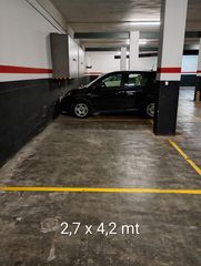 Aparcament cotxe a Carrer de la democràcia 68. Plaza de parking a la venta