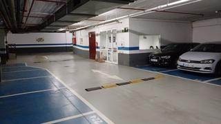 Aparcament cotxe a Carrer del marquès de sentmenat 37. Vendo plaza doble a muy buen precio