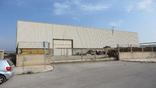 Nave industrial en Poligono industrial 43. Excelente nave a la venta