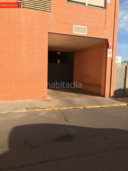 Foto 2bbd1f84-5d37-4df3-916e-aad4c11aee03. Autoparkplatz in Centro Almazora / Almassora