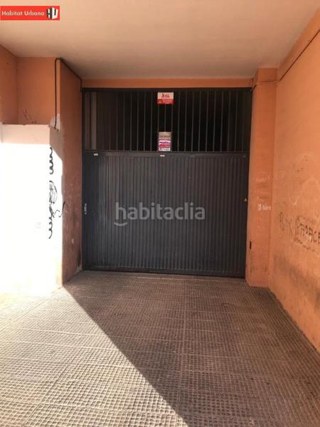 Foto e2d42db8-861a-4d1e-b71b-5fe280a56877. Autoparkplatz in Centro Almazora / Almassora