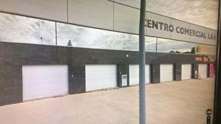 Local Comercial a Calle jaime chicharro 81. Excelente local comercial a la venta