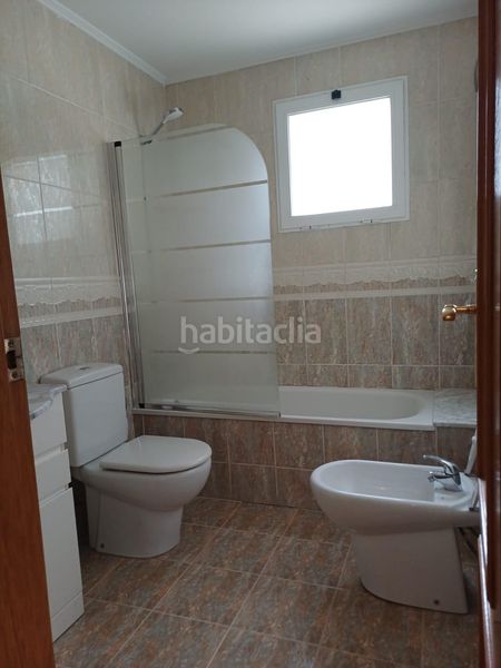 Foto 4563c6e7-2c02-4084-864c-a9422aff25e9. Casa adossada amb aparcament a Centro Almazora / Almassora